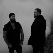 Sorg es una creación del pintor, músico y filósofo Myrmann. La influencia de SORG combina una variedad de géneros dispares de rock y metal