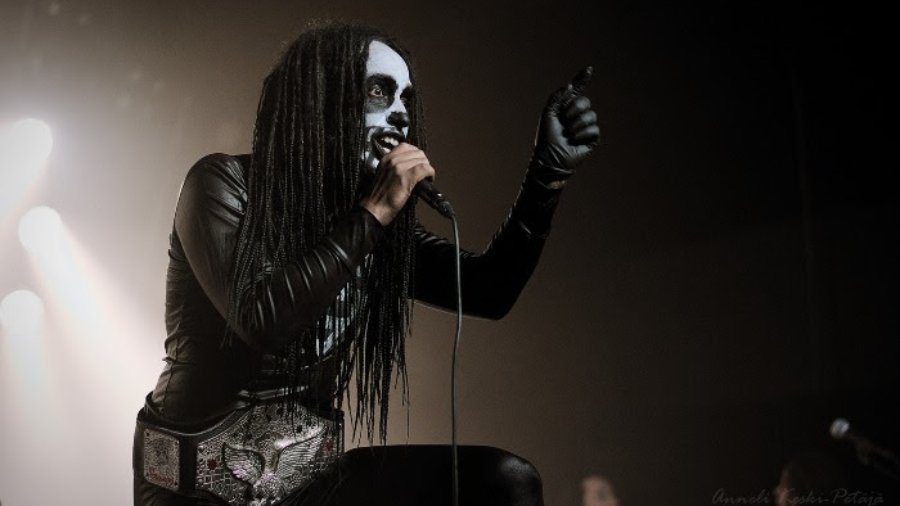 SUPERSTAR JOEY SEVERANCE
