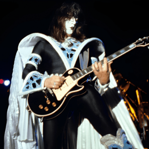 Ace Frehley Rompe el Silencio